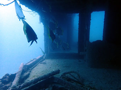 沈船　宮古島