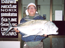 小林隆浩さんは初めてガーラを釣り大満足